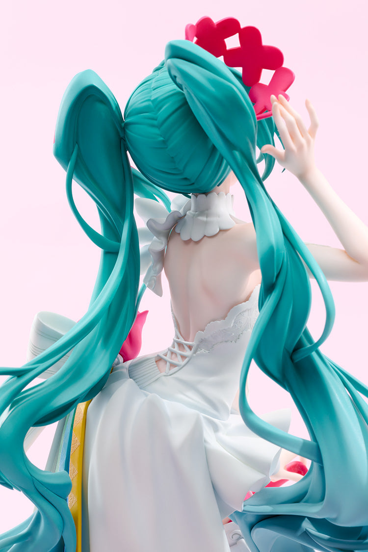 GOOD SMILE RACING - G.S. Collection Racing Miku: 15th "Rhapsody" 2010-2025 1/7 Scale Figure