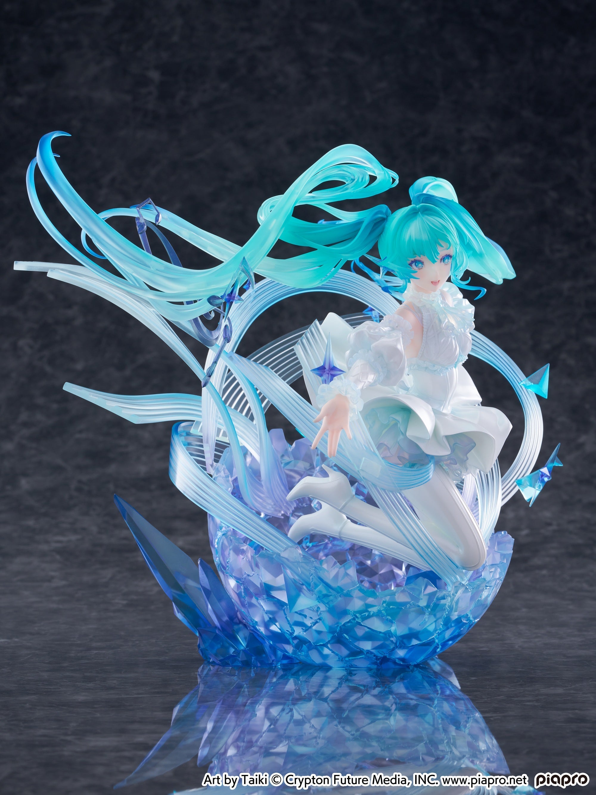 Hatsune Miku -Crystal Dress Ver. - 1/7 Scale Figure